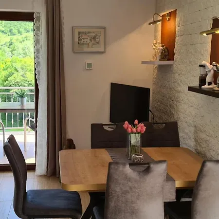 Waterfall House Getaway فيلة Trilj