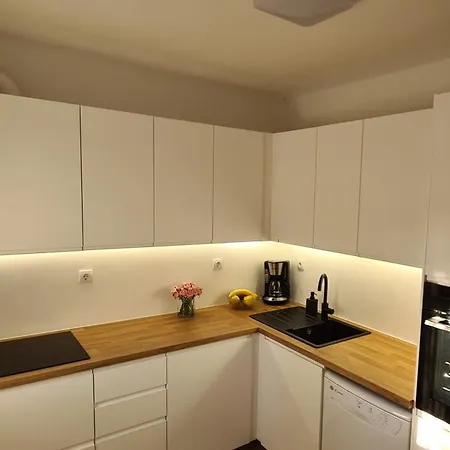 Waterfall House Getaway * Trilj