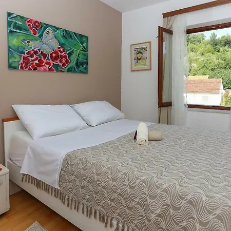 Waterfall House Getaway