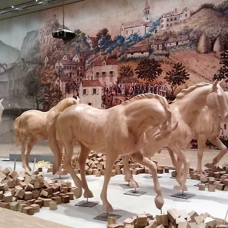 Waterfall House Getaway *