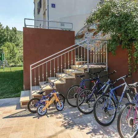 Waterfall House Getaway