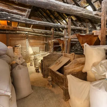 Villa Waterfall House Getaway Trilj