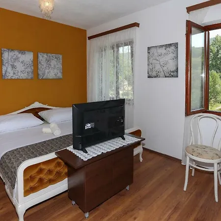 Villa Waterfall House Getaway