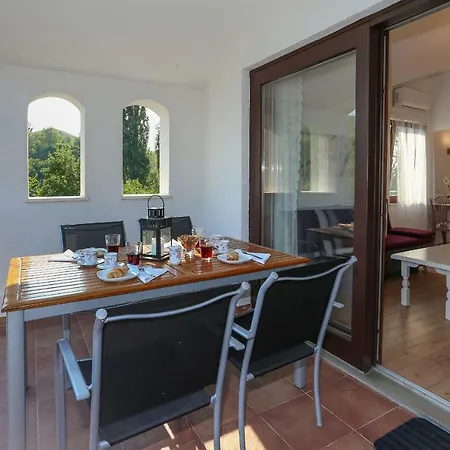 Villa Waterfall House Getaway